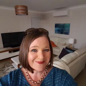 Meet your Posher, Suzanne